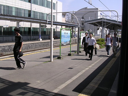 岡谷駅ホーム