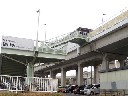 高架工事中の勝川駅