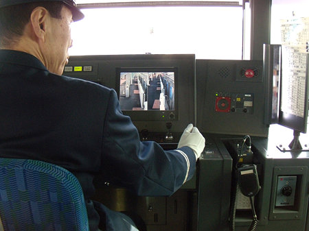 あおなみ線1106編成運転席