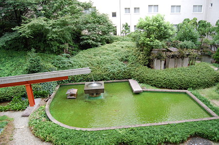 ウェスティン都ホテル京都　中庭（哲学の庭）