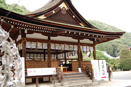 松尾大社　拝殿