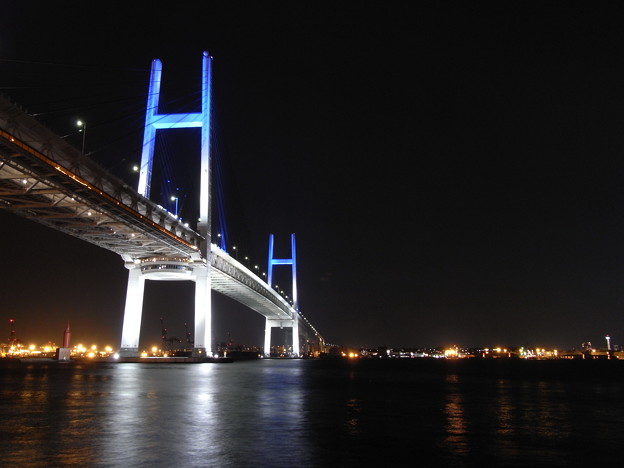 R 大黒ふ頭より ベイブリッジ夜景 青 写真共有サイト フォト蔵