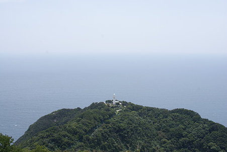 展望ブリッジより鶴御崎灯台を望む１