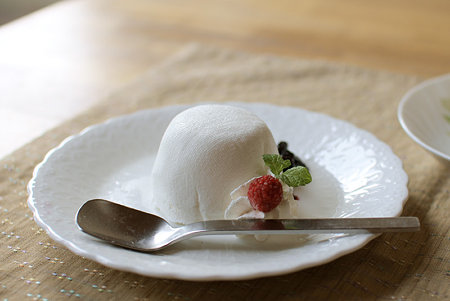 ふわっふわのレアチーズケーキ
