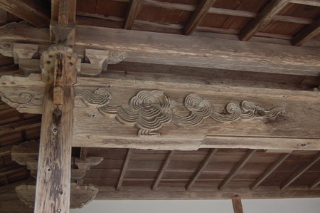 光台院本堂の頭貫DSC_0182