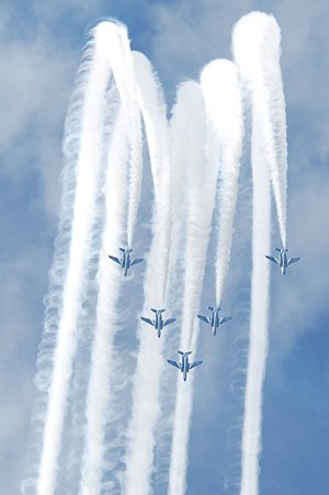 ブルーインパルス