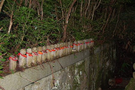 奥の院