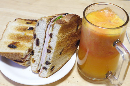 今日の朝食