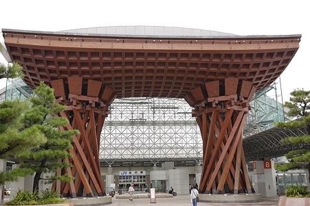 金沢駅東口