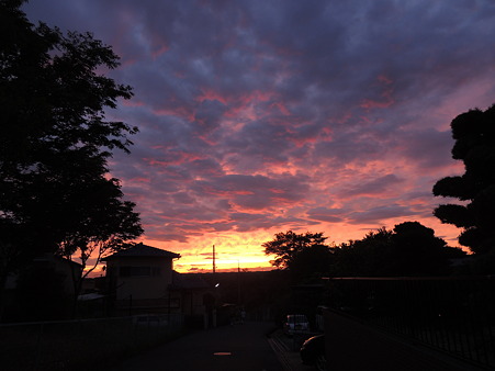 20120605住宅地の夕焼け