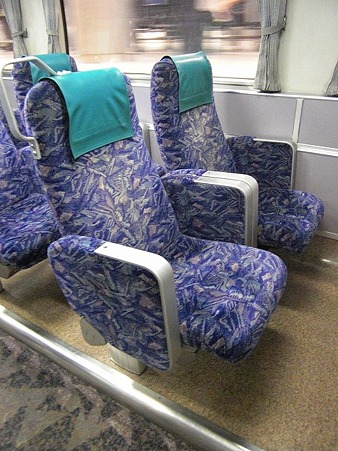 803-1階2人掛け