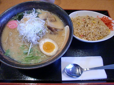 麺処　咲柳　ごま味噌ラーメン＋小辛チャーハン