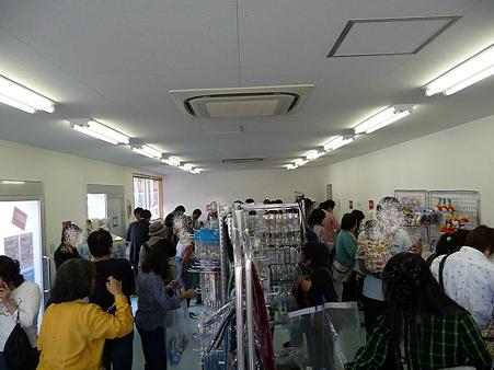 091019-Y150 バーゲン会場 (2)