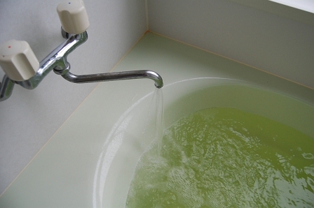 客室湯口