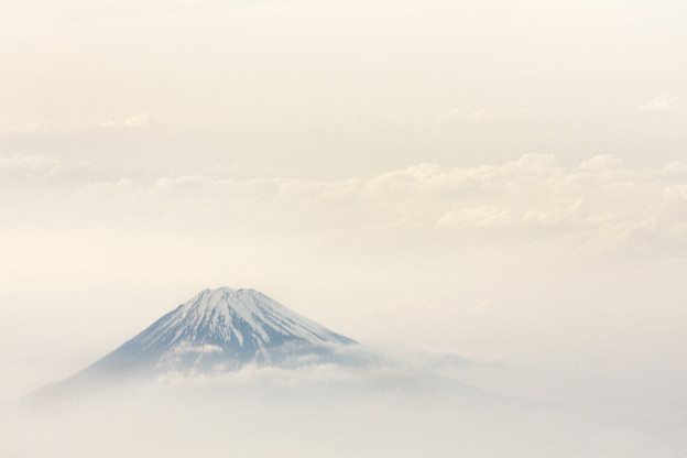 頭出す山