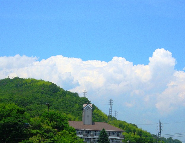 Photos: 梅雨の晴れ間、竜王山に雲の峯