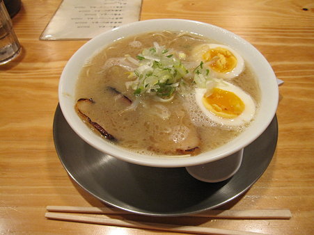 とんこつ味玉らーめん