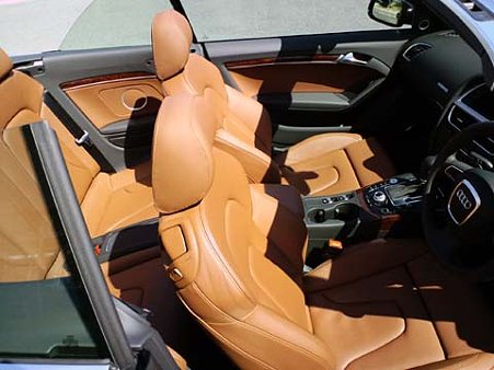 AUDI A5カブリオレ